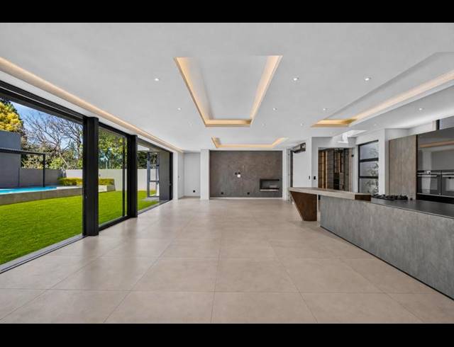 5 BEDROOM HOUSE FOR SALE IN BRYANSTON